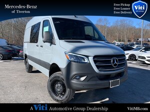 2025 Mercedes-Benz Sprinter 2500 Cargo 144 WB Cargo Van