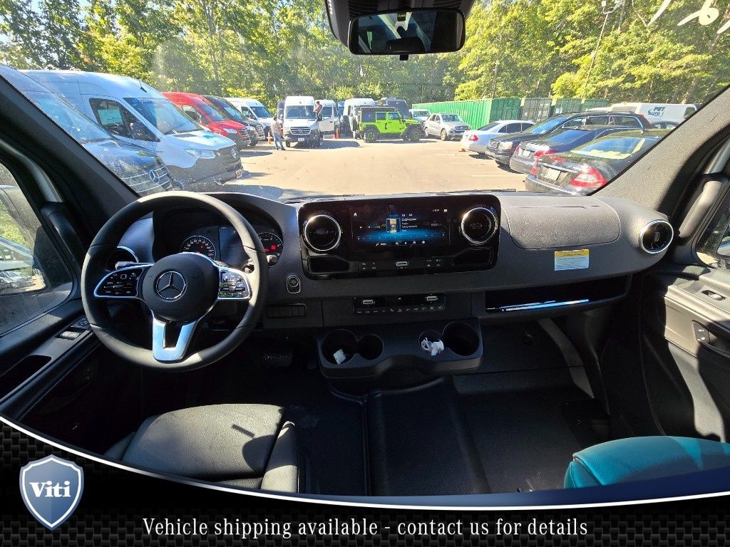 New 2024 Mercedes-Benz Sprinter 2500 Passenger 144 WB Minivan/Van