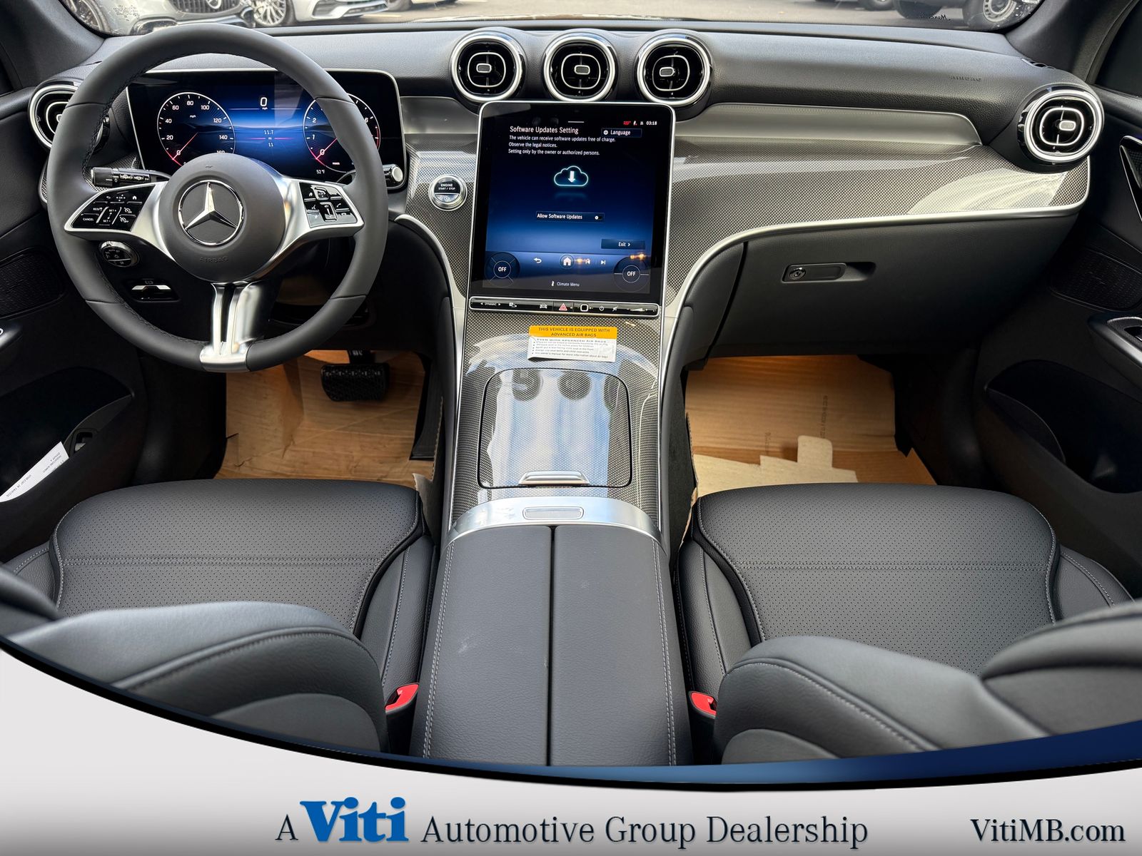 2026 Mercedes Benz GLC 300 4MATIC photo 2