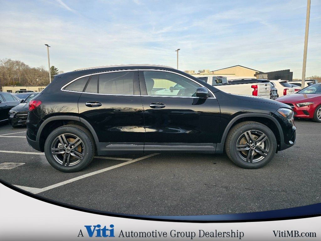 2025 Mercedes-Benz GLA GLA250 - Photo 9