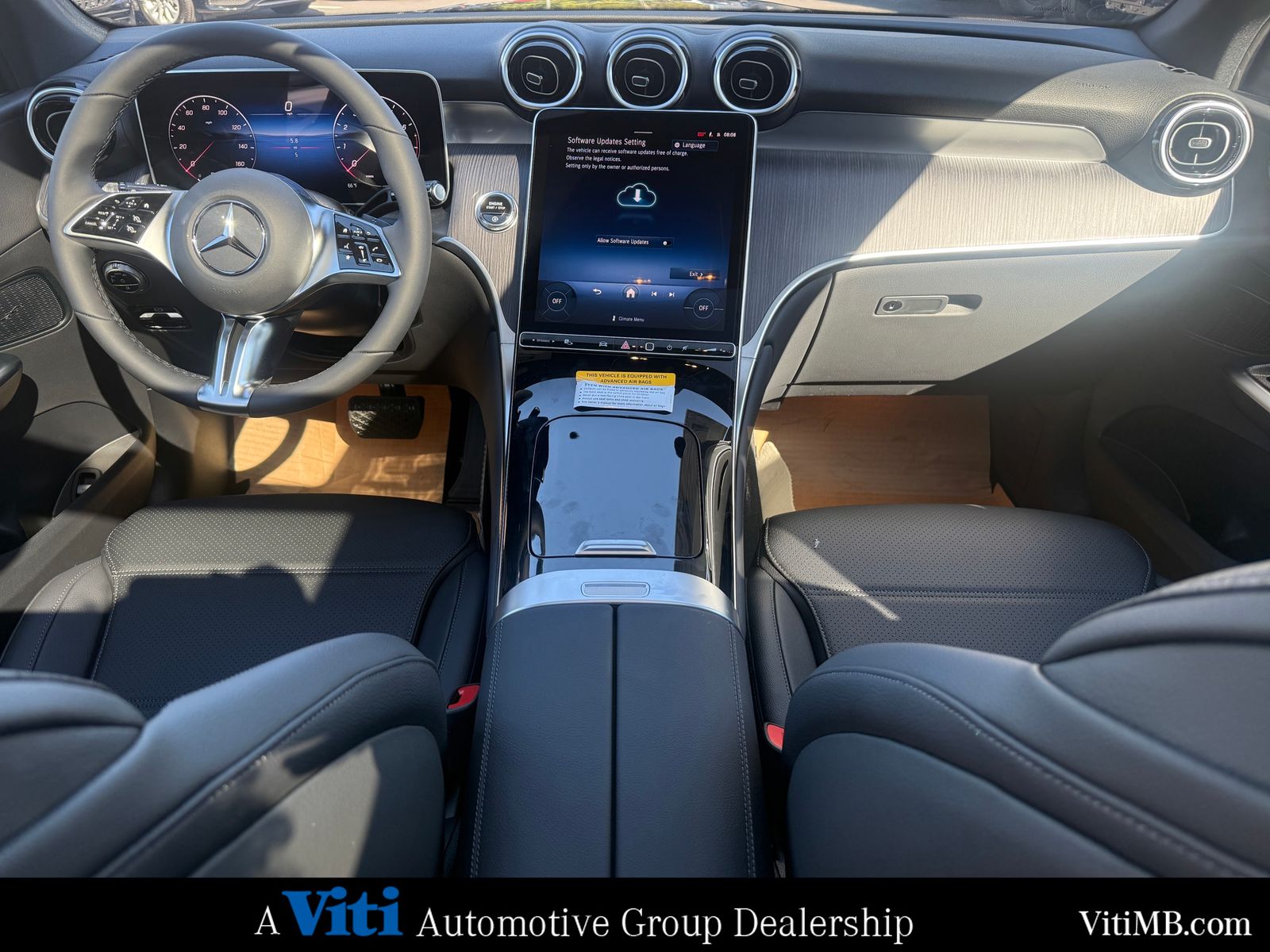 2026 Mercedes Benz GLC 300 4MATIC photo 2