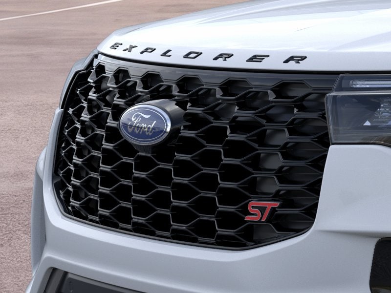2026 Ford Explorer ST - Photo 17