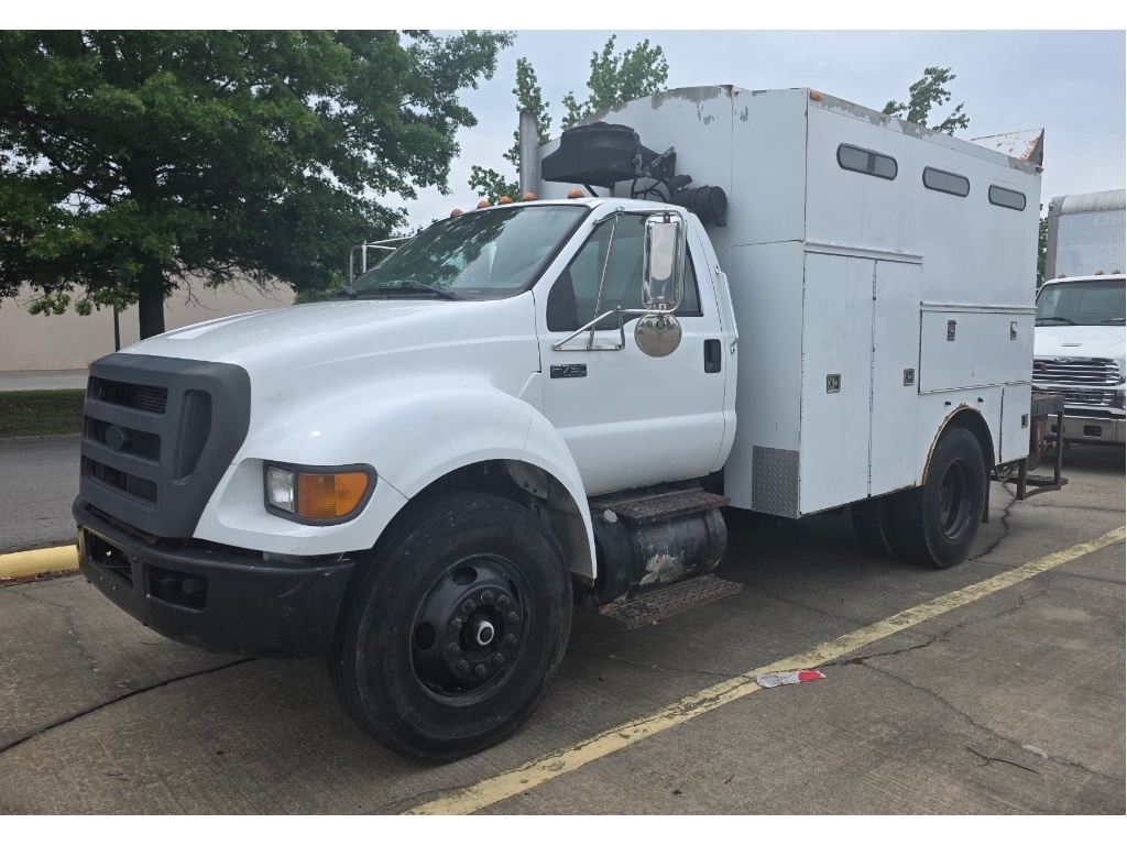 2009 Ford F-750's photo