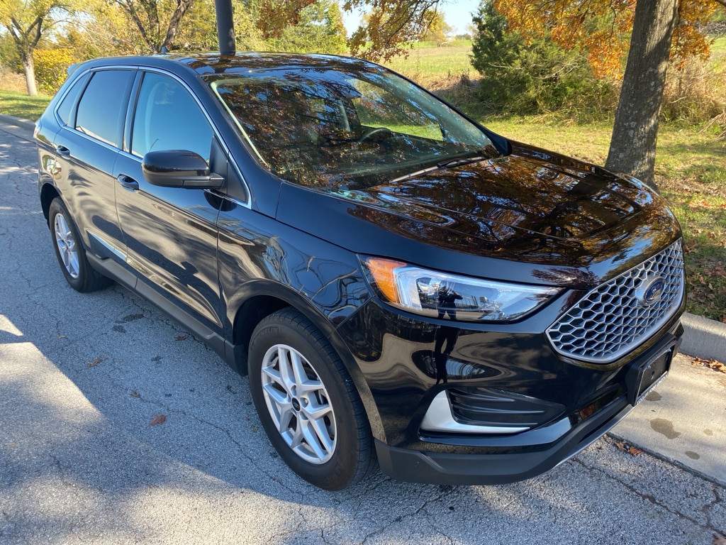 2024 Ford Edge SEL's photo