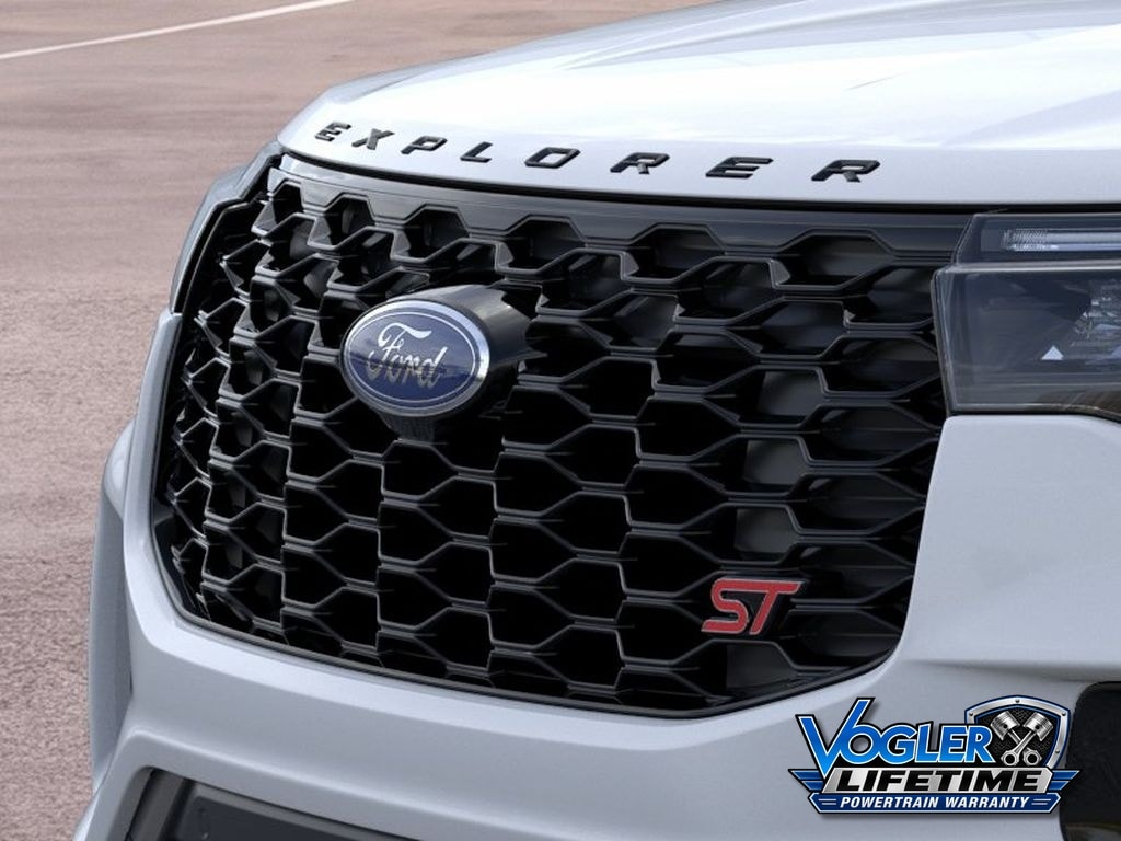 2026 Ford Explorer ST - Photo 17