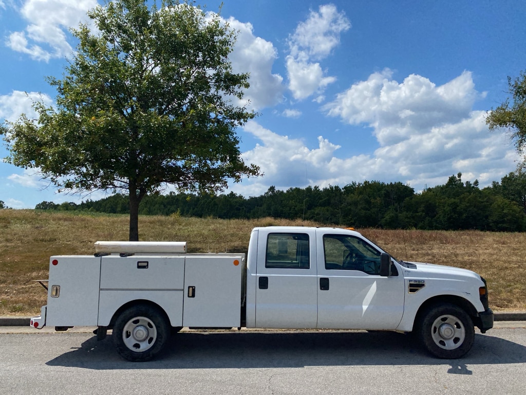 Used 2009 Ford F-350 Super Duty Chassis Cab Lariat with VIN 1FDSW34519EA00633 for sale in Carbondale, IL
