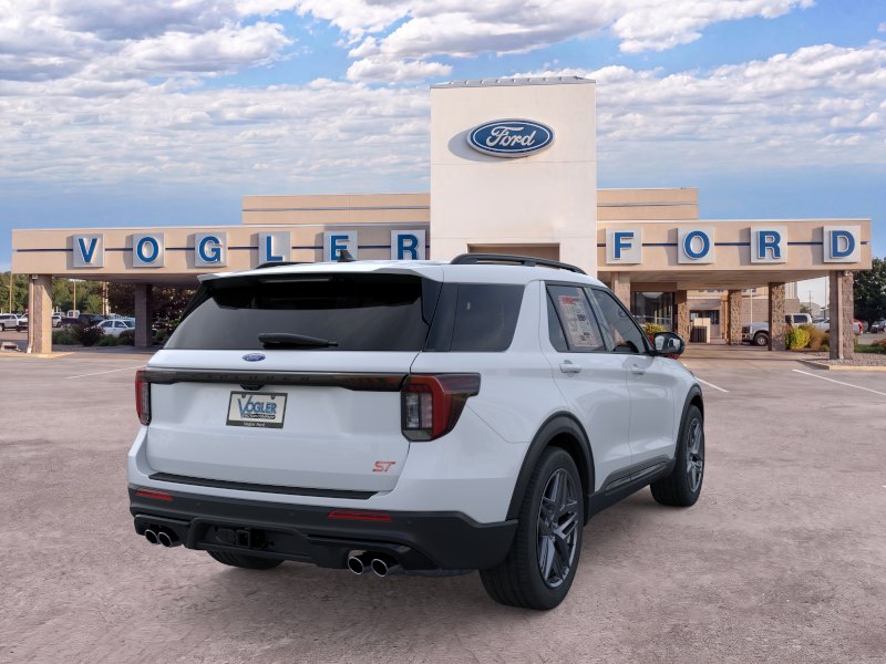2026 Ford Explorer ST - Photo 8