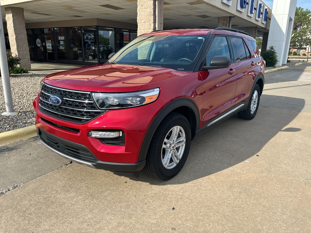 2024 Ford Explorer XLT 4WD's photo