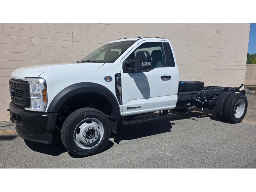 2026 Ford F-550 XL 4x4 Regular Cab 169-In DRW's photo