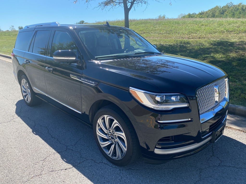 2023 Lincoln Navigator Reserve's photo