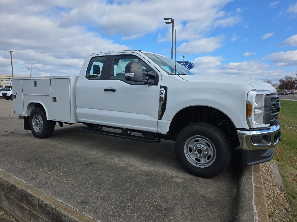 2026 Ford F-250 Super Duty XL's photo