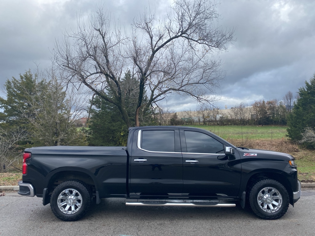 Used 2019 Chevrolet Silverado 1500 LTZ 4x4 Crew Cab 6.6 ft. box 157 in. WB Truck Crew Cab