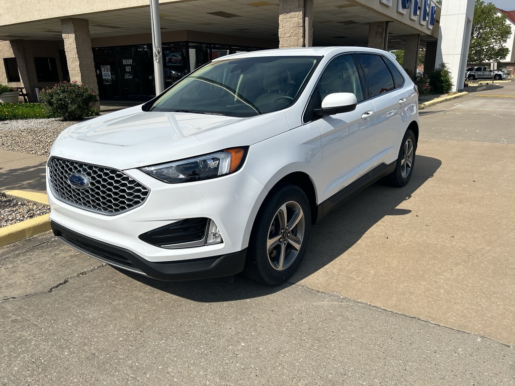 2023 Ford Edge SEL AWD's photo