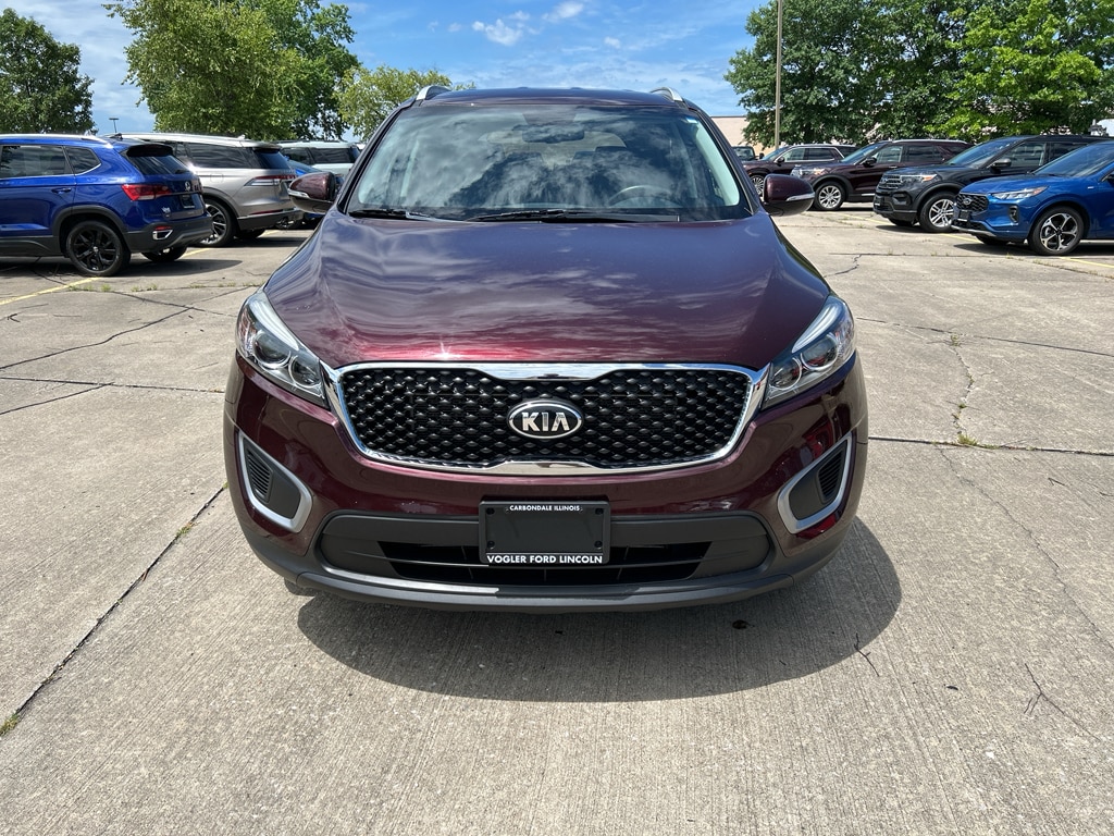 Used 2017 Kia Sorento LX with VIN 5XYPG4A34HG213467 for sale in Carbondale, IL