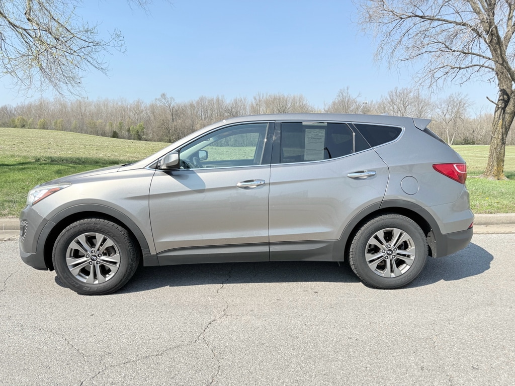 Used 2016 Hyundai Santa Fe Sport with VIN 5XYZT3LB5GG362939 for sale in Carbondale, IL