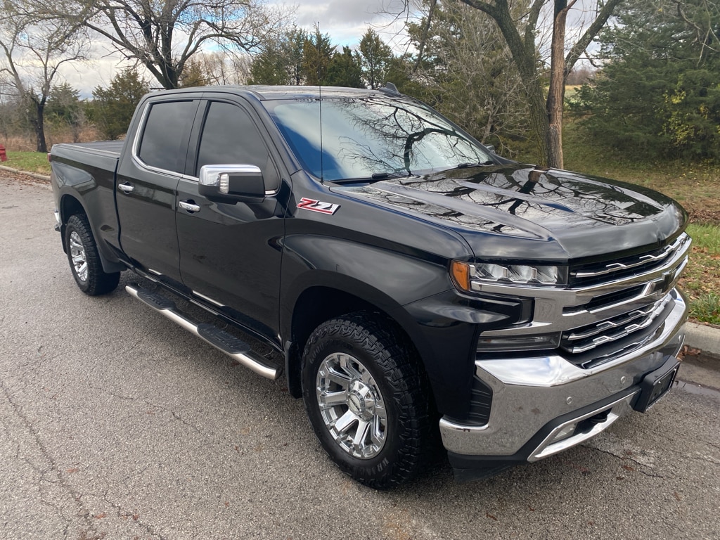 Used 2019 Chevrolet Silverado 1500 LTZ 4x4 Crew Cab 6.6 ft. box 157 in. WB Truck Crew Cab