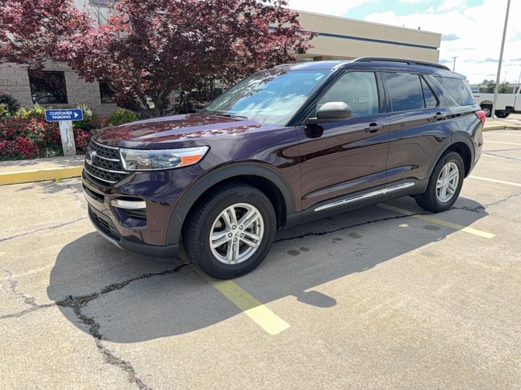 2023 Ford Explorer XLT 4WD's photo