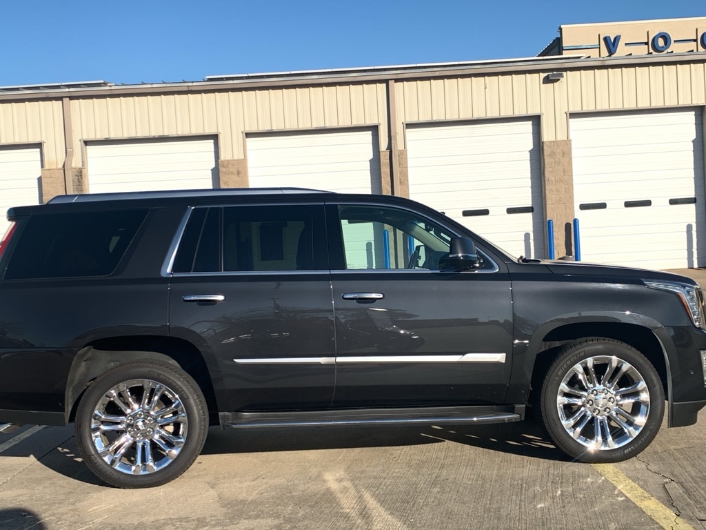 2019 Cadillac Escalade Premium Luxury's photo