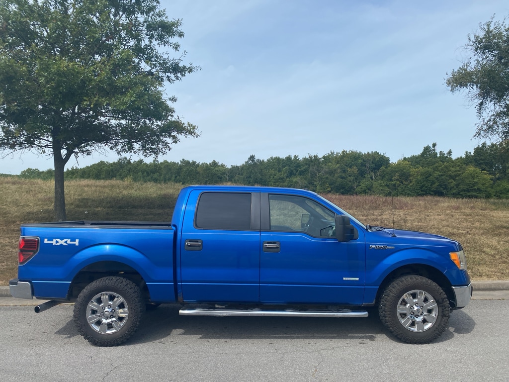 Used 2011 Ford F-150 XLT 4x4 SuperCrew Cab Styleside 5.5 ft. box 145 in Truck SuperCrew Cab