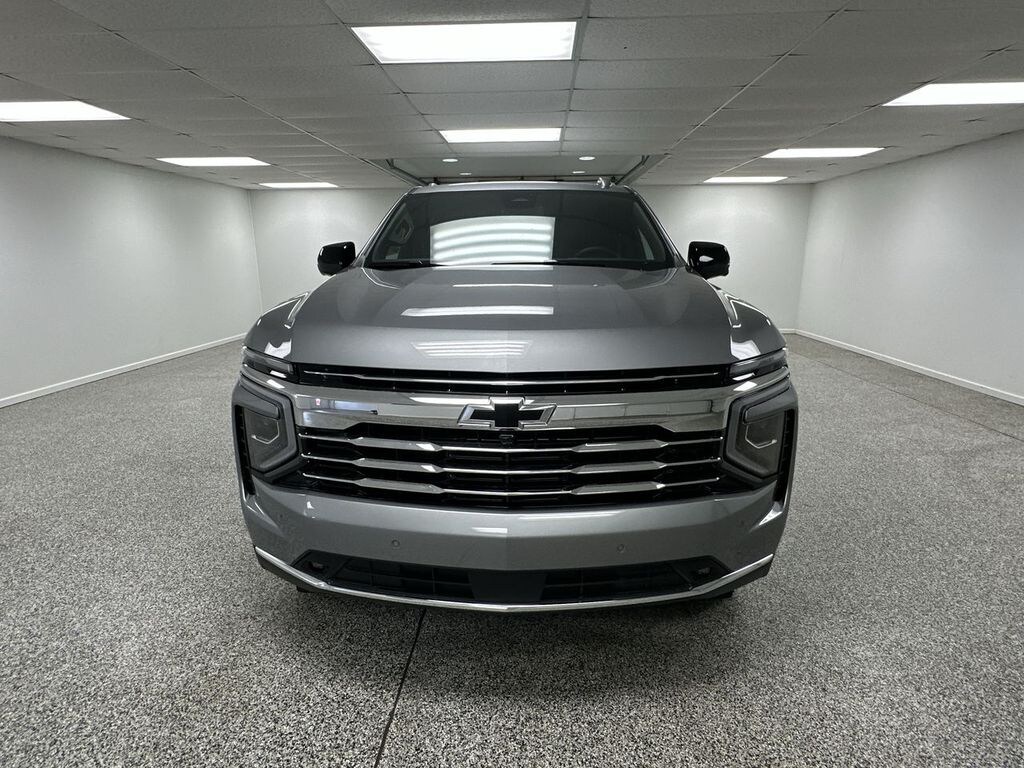 New 2026 Chevrolet Suburban LT SUV