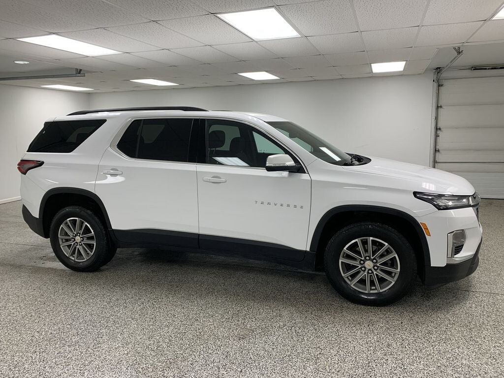 Used 2023 Chevrolet Traverse LT Cloth SUV