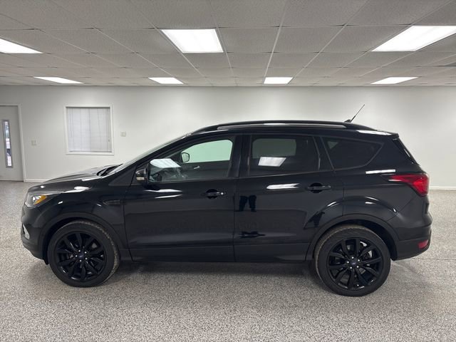 2019 Ford Escape Titanium photo 2