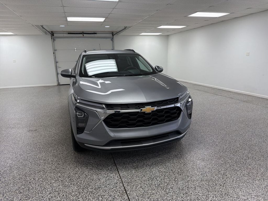 Used 2024 Chevrolet Trax LT SUV