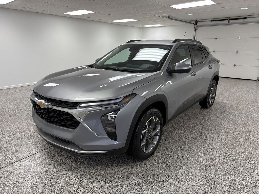 Used 2024 Chevrolet Trax LT SUV