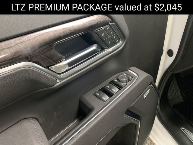 2025 Chevrolet Silverado 1500 LTZ photo 3