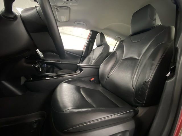 2020 Toyota Prius Prime LE photo 2