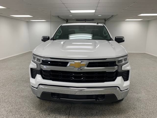 2026 Chevrolet Silverado 1500 LT photo 2