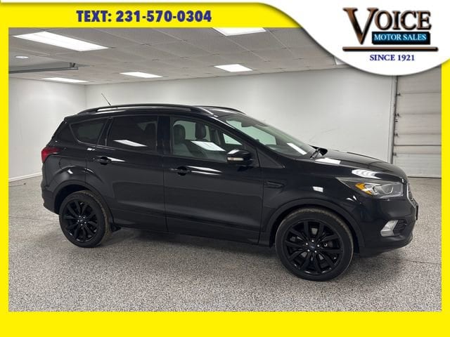 2019 Ford Escape Titanium's photo