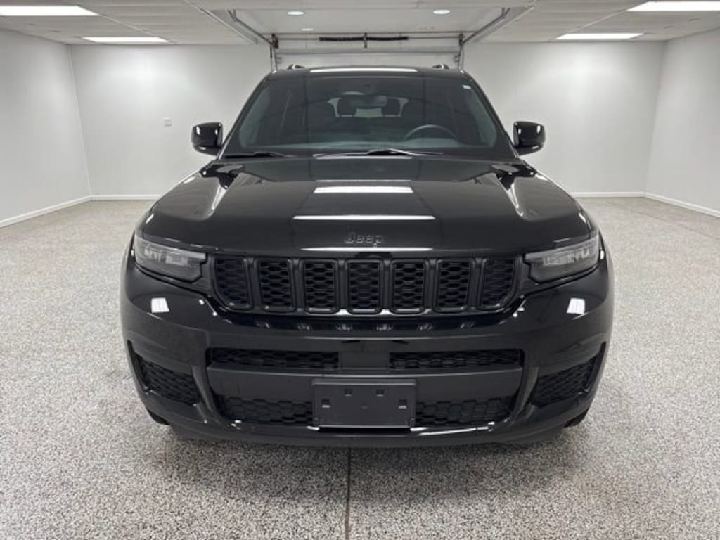 Used 2022 Jeep Grand Cherokee L Laredo