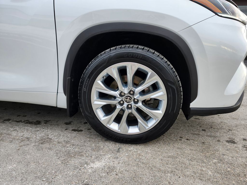 2022 Toyota Highlander Limited - Photo 19