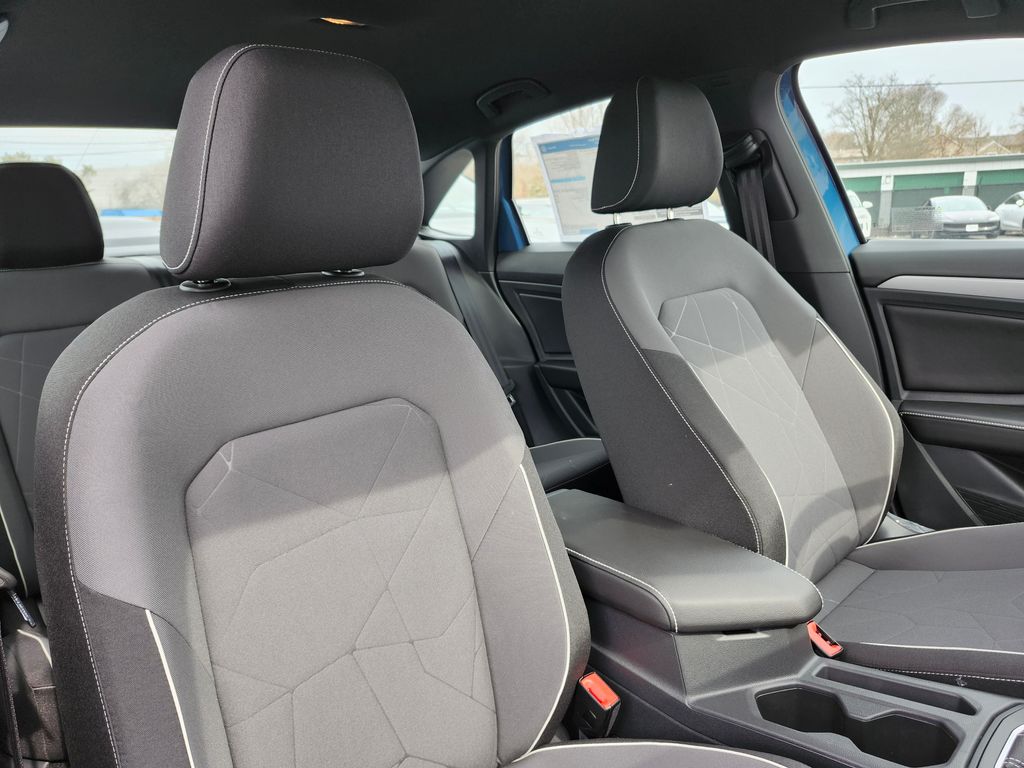 2026 Volkswagen Jetta Sport - Photo 14
