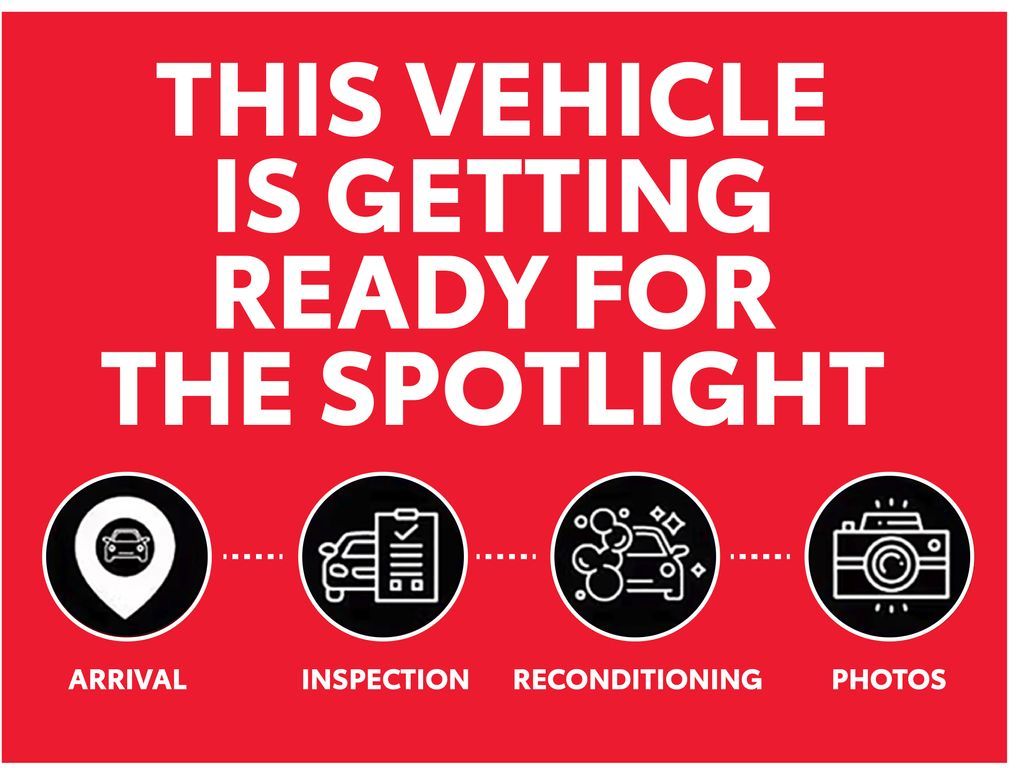 2014 Toyota Prius Four's photo