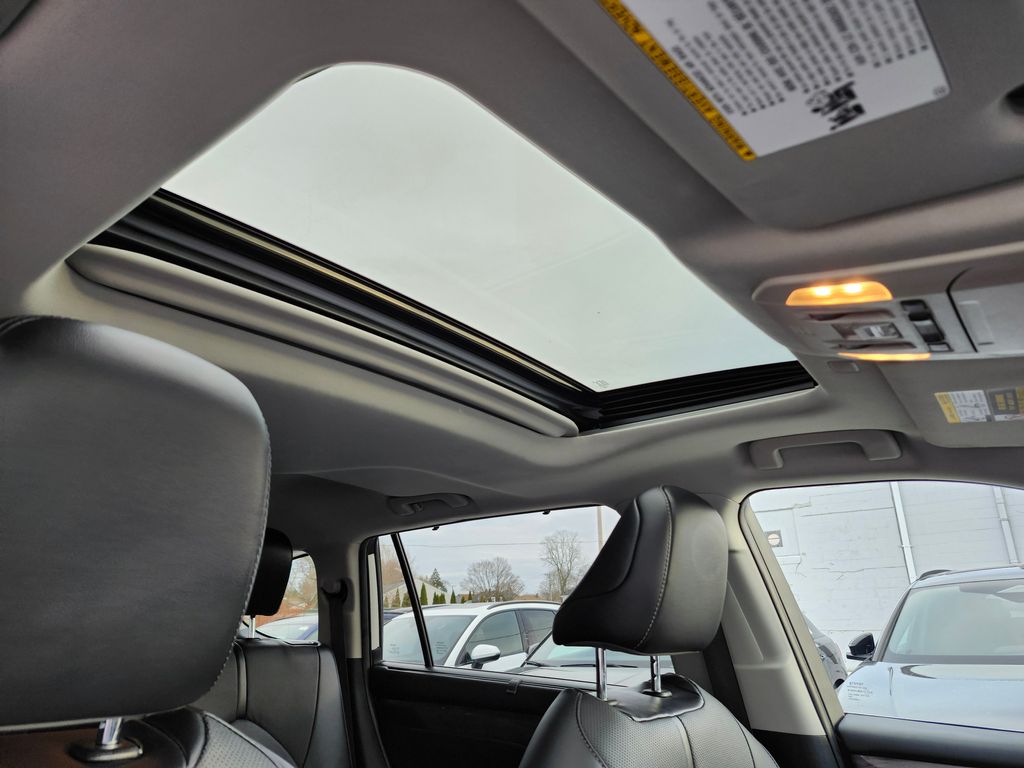 2022 Toyota Highlander Limited - Photo 14