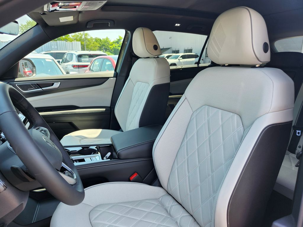 2026 Volkswagen Atlas Cross Sport 8