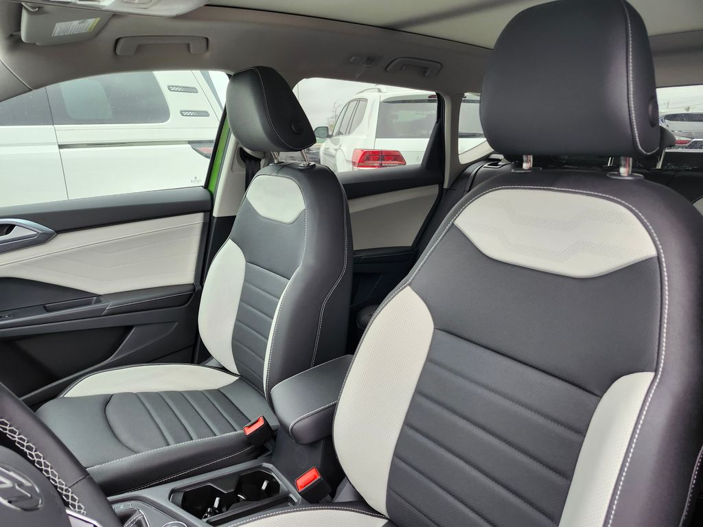 2026 Volkswagen Taos SEL - Photo 9