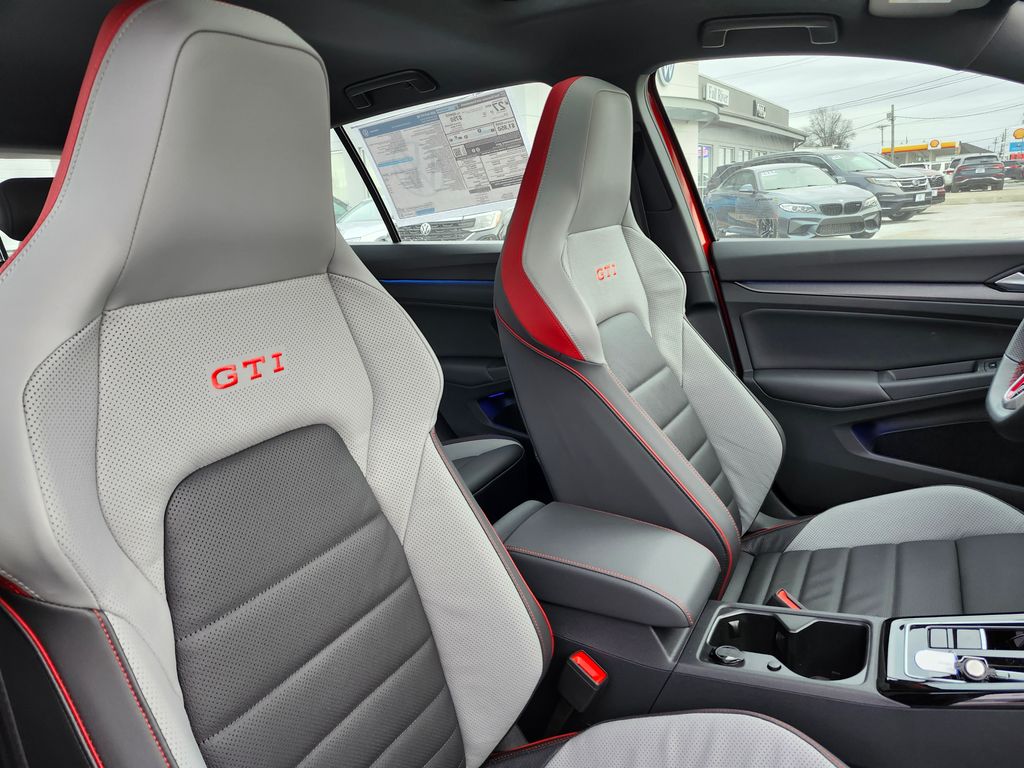 2026 Volkswagen Golf GTI SE - Photo 12