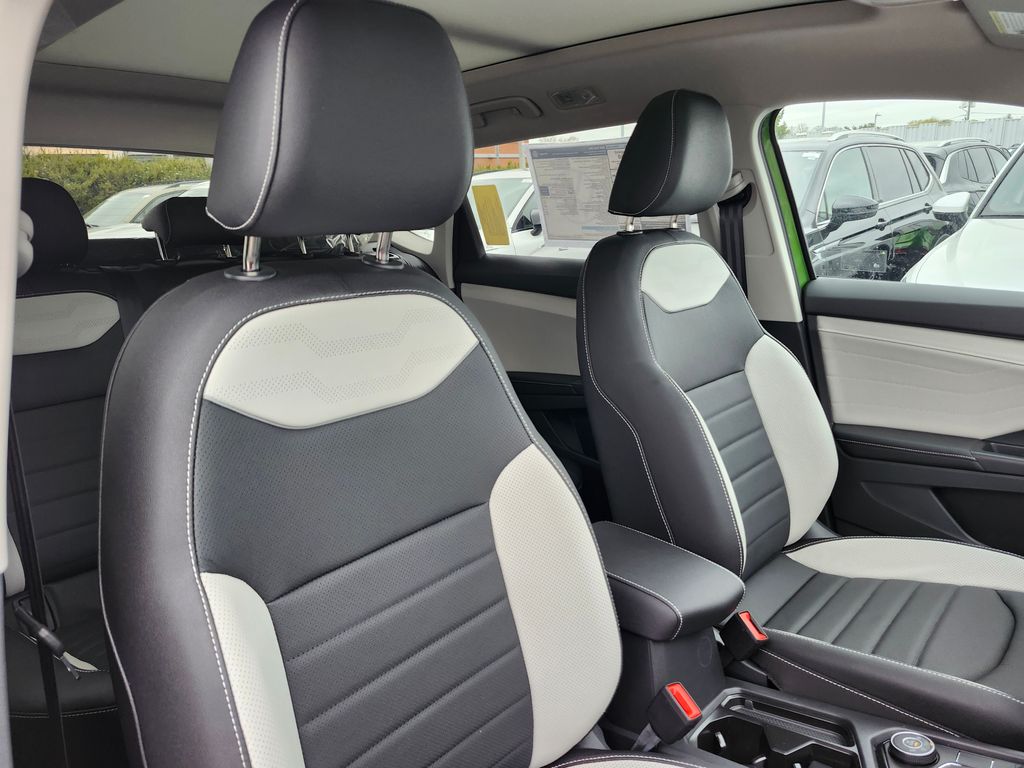 2026 Volkswagen Taos SEL - Photo 14