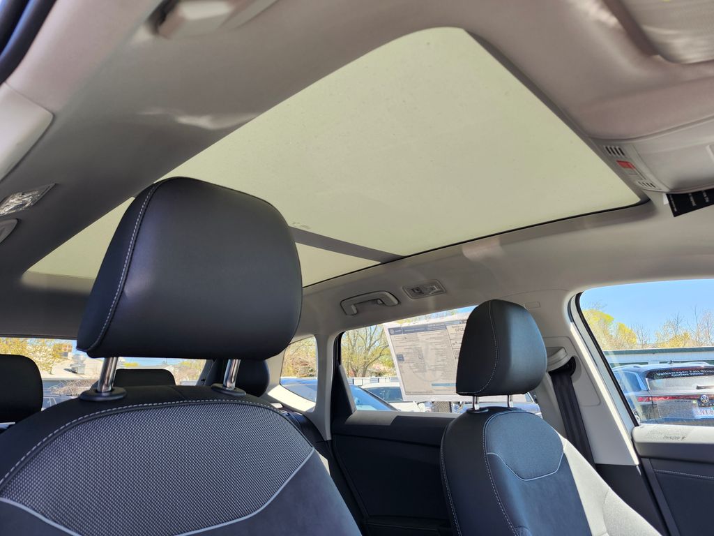 2026 Volkswagen Taos SE Black - Photo 14