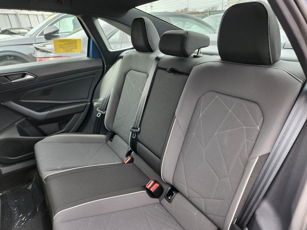 2026 Volkswagen Jetta Sport - Photo 11