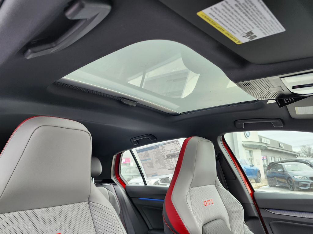 2026 Volkswagen Golf GTI SE - Photo 11