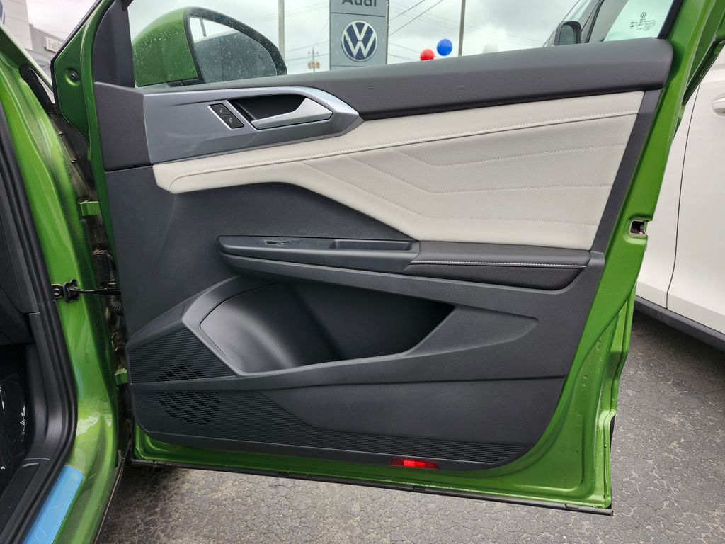 2026 Volkswagen Taos SEL - Photo 15