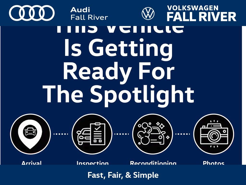 2023 Volkswagen Taos SE's photo