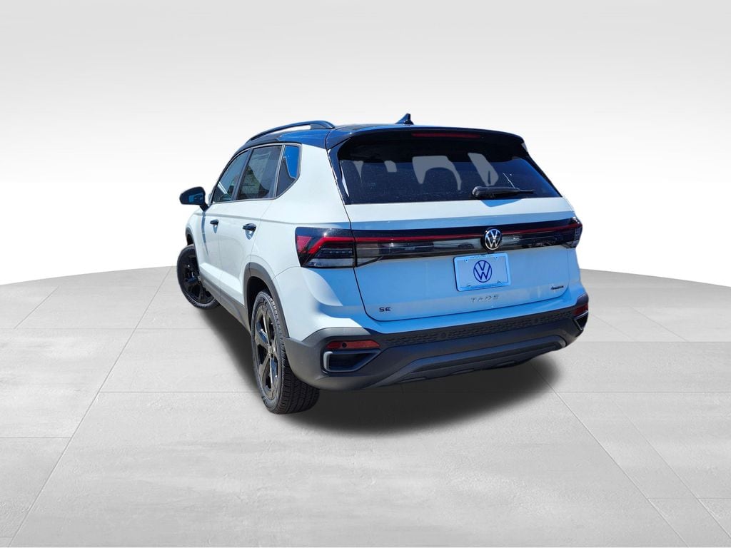 2026 Volkswagen Taos SE Black - Photo 4