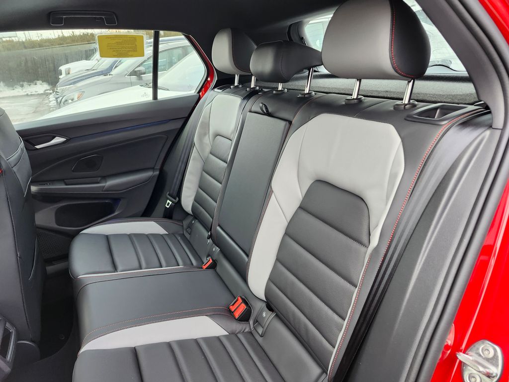 2026 Volkswagen Golf GTI SE - Photo 10