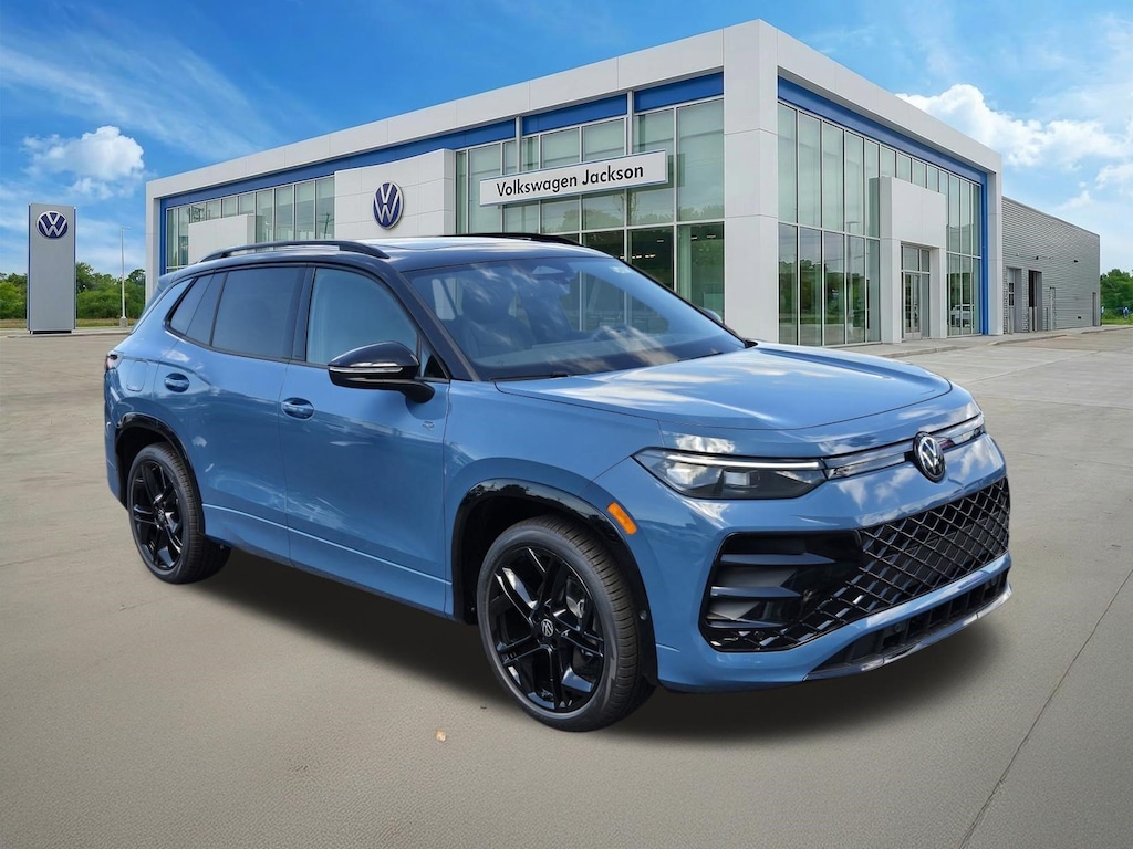 New 2026 Volkswagen Tiguan 2.0T SE R-Line Black SUV