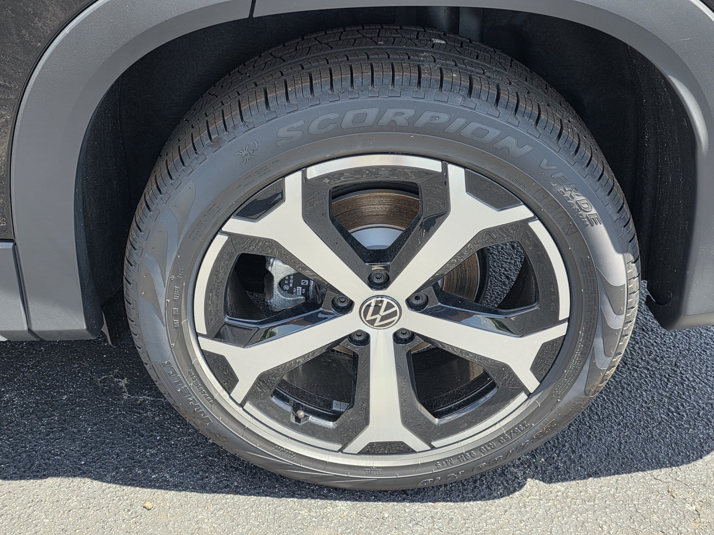 2026 Volkswagen Tiguan SE - Photo 23